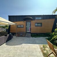 Modernes Tinyhouse, bezugsfertig mit Dachterasse mit wunderschönem Seeblick in Heidesheim-Uhlerborn